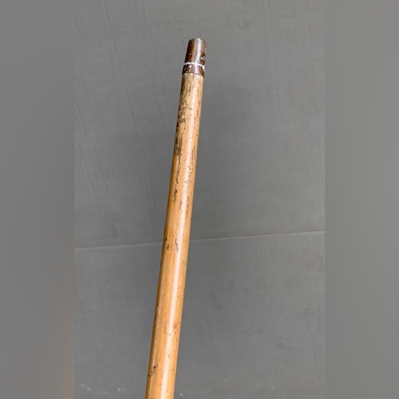 Antique Hallmarked Sterling Silver Blond Hardwood Crook Handle Walking Stick - Picture 10 of 16